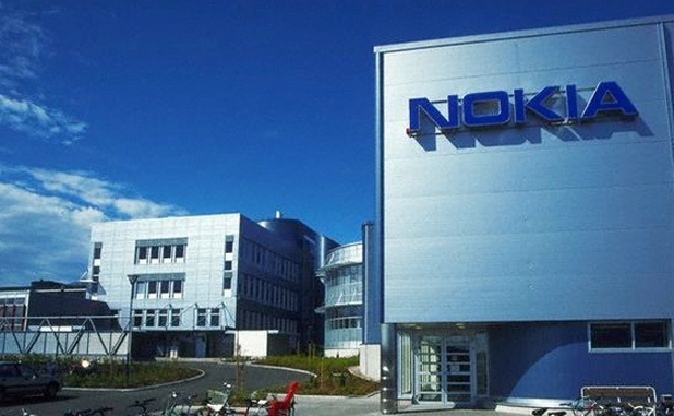 Nokia ще плати с 500 милиона евро повече на Microsoft, спрямо постъпленията, които ще получи от Редмънт
